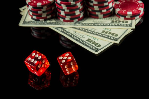 danatoto125 Featured Games carousel on mobile, showing live blackjack, roulette, and slot icons